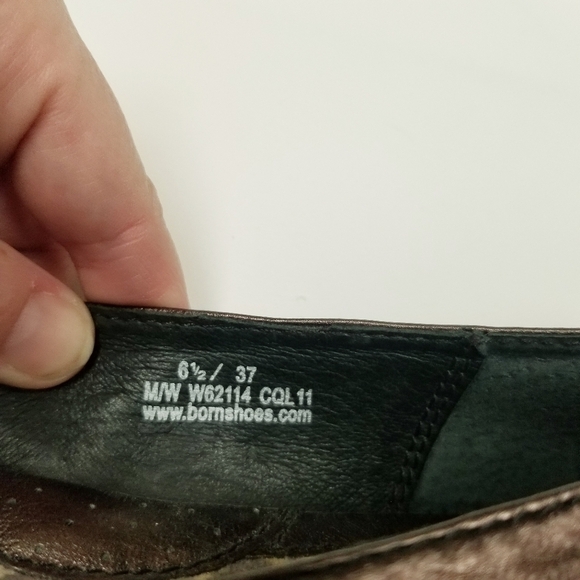 Born metallic 6.5 flats leather cushioned insole EUC - Picture 7 of 14